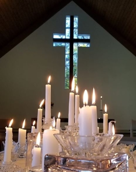 Candles lit at Congregational Church of Weston